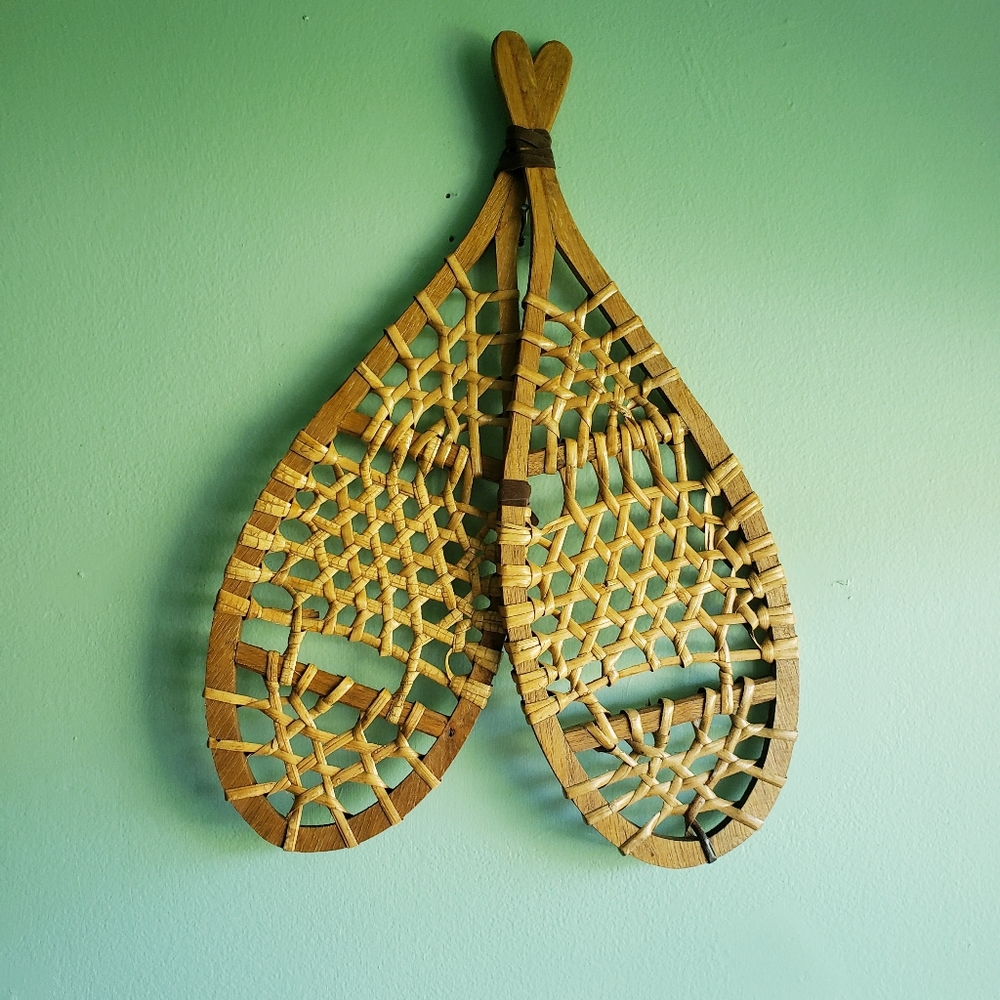 SNOWSHOES - Pair -  Decorative - 17" L - Cabin Country Stlye - Black Forest